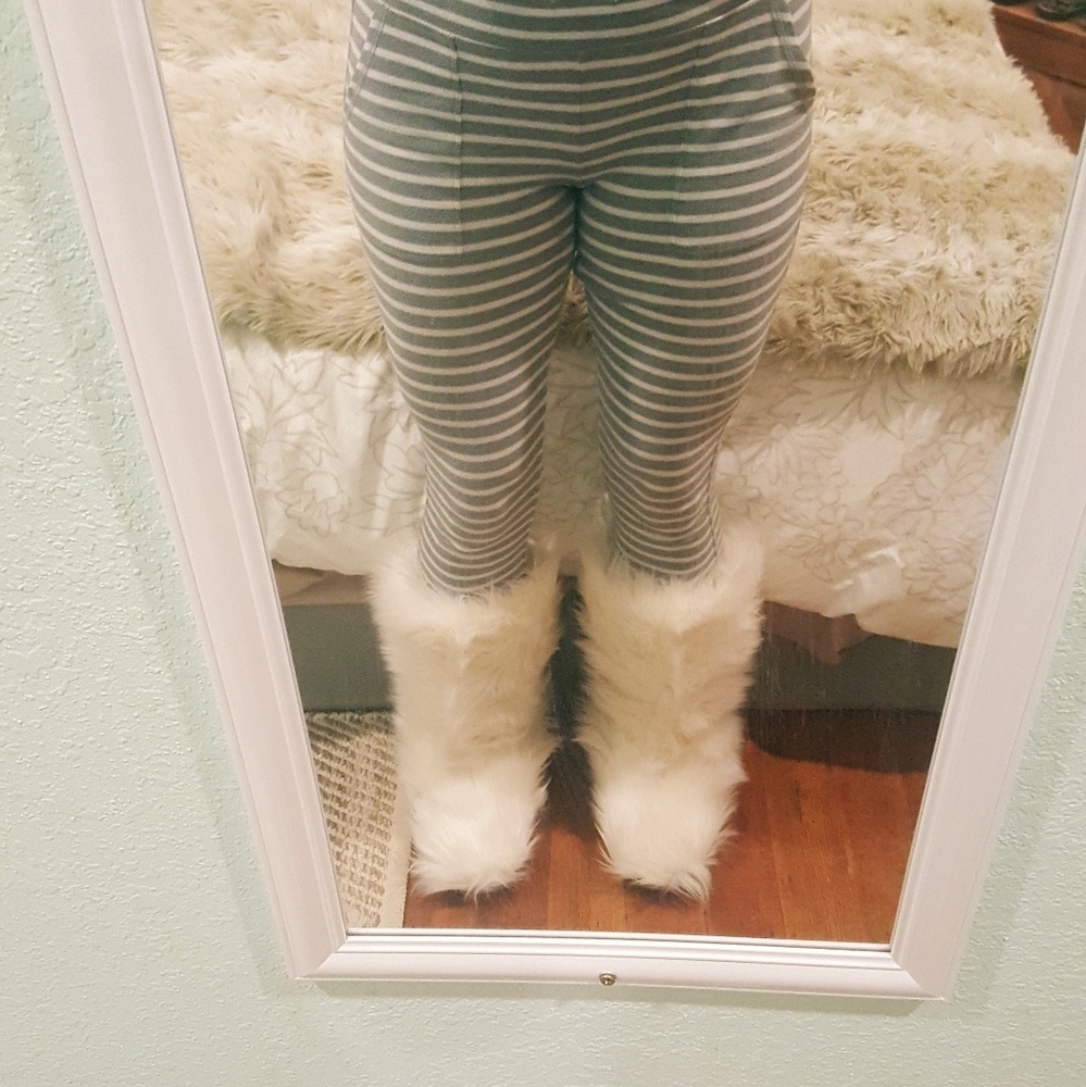 Faux fur boots